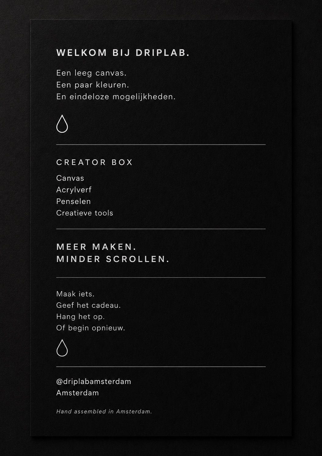 De insertkaart uit de Creator Box met de inhoud en de merkregels